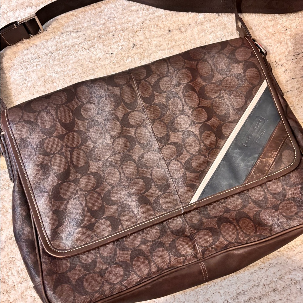Coach Messenger Bag